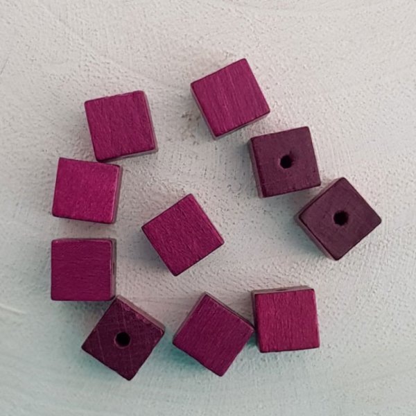 10 Perles Bois Cube / Carr&eacute; 10 mm Amethyste