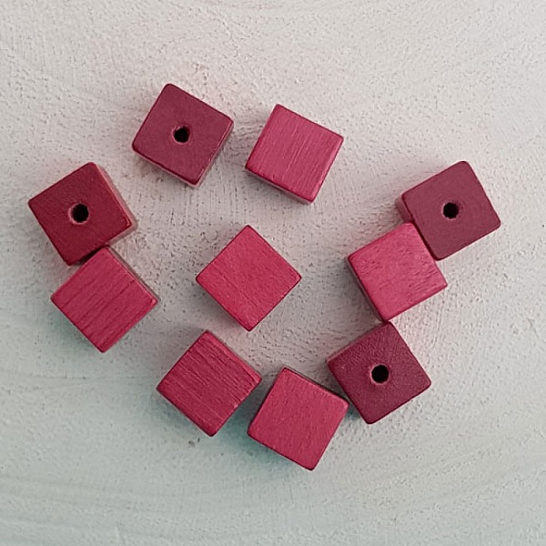 10 Perles Bois Cube / Carr&eacute; 10 mm Vieux Rose