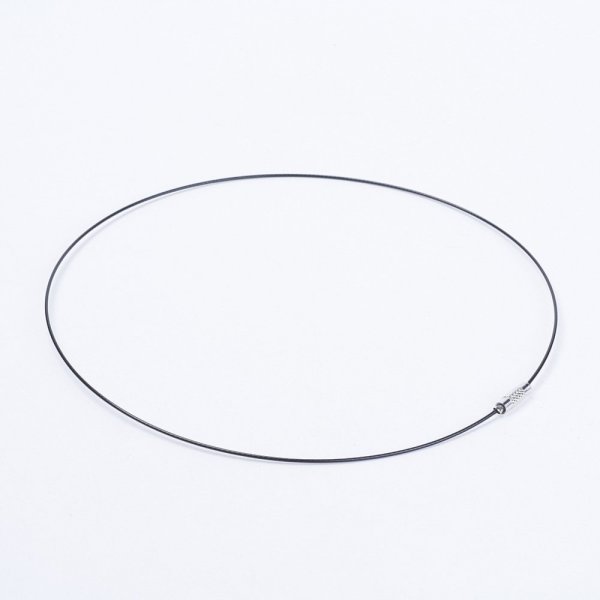 1 collier tour de cou fil c&acirc;bl&eacute; rigide noir fermoir &agrave; visser N&deg;01
