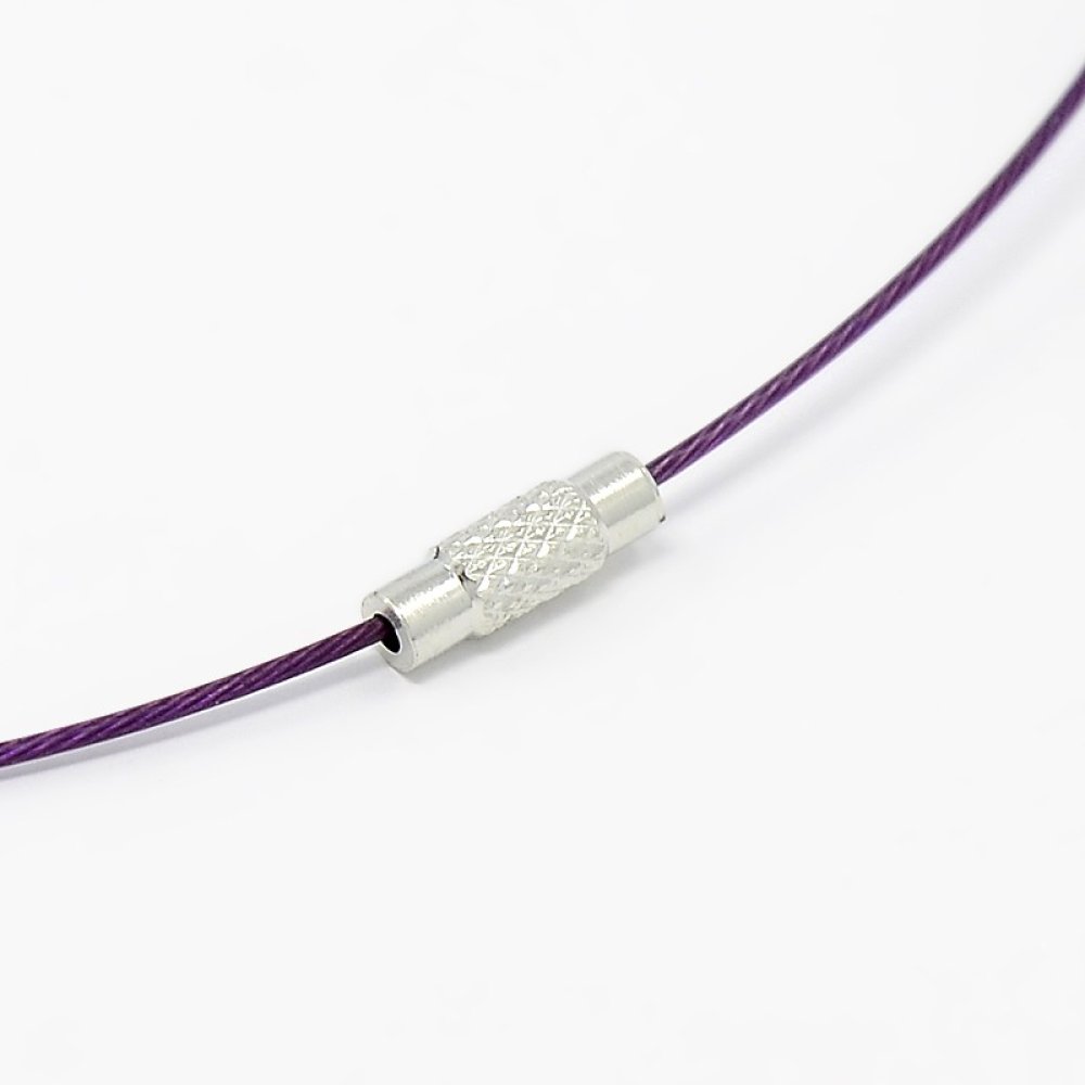1 collier tour de cou fil câblé rigide violet fermoir à visser N°01