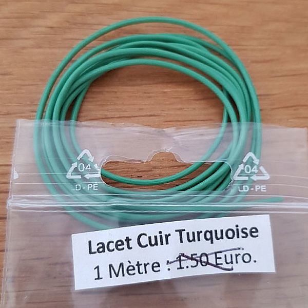 1 m&egrave;tre Cordon rond cuir lisse Turquoise 1 mm