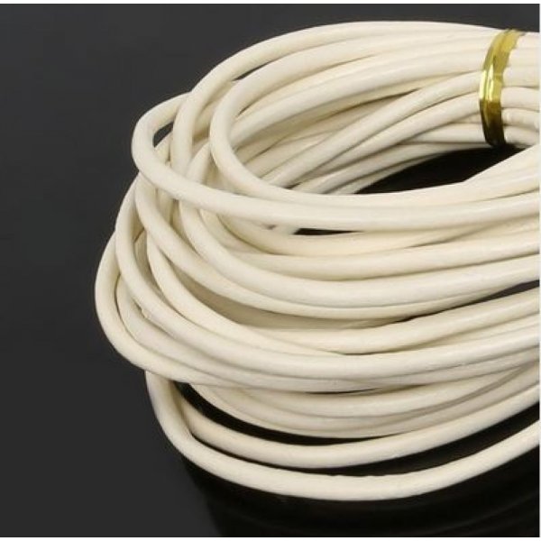 1 m&egrave;tre Cordon rond cuir lisse Ivoire 3 mm