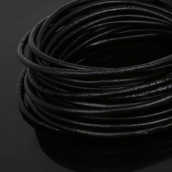 1 m&egrave;tre Cordon rond cuir lisse Noir 3 mm