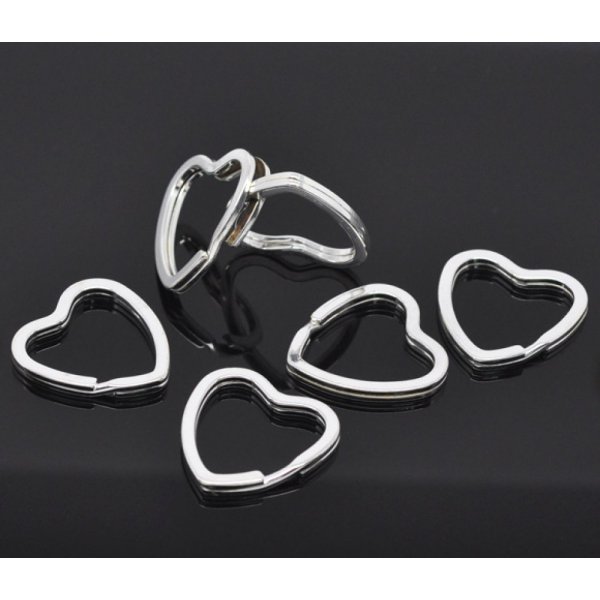 Anneau porte cl&eacute;s forme coeur 31 x 31 mm
