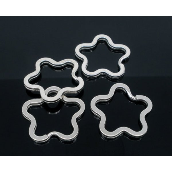 Anneau porte cl&eacute;s forme fleur 34 x 35 mm