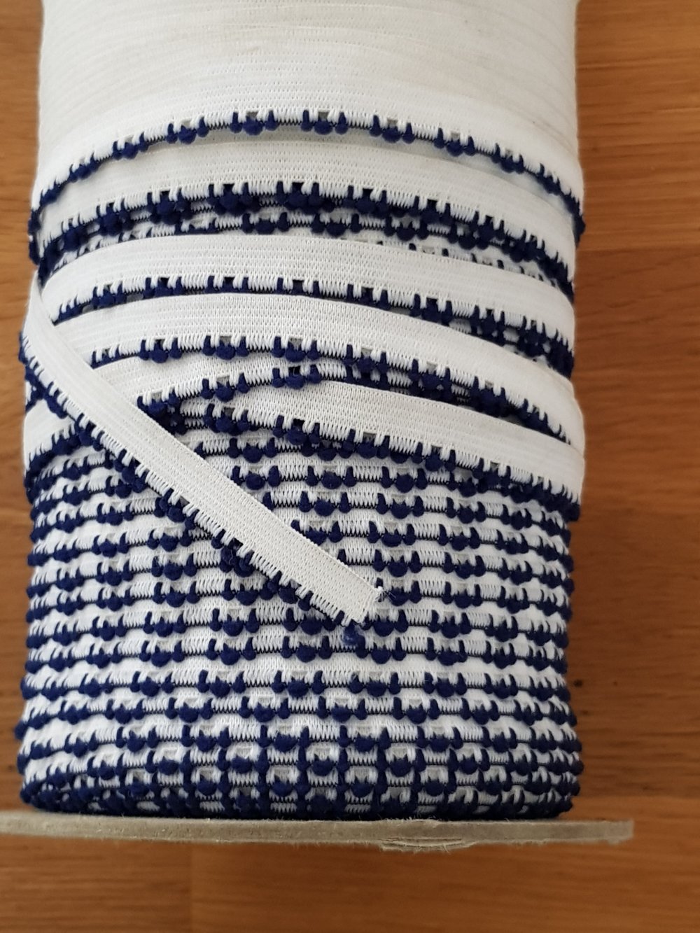 Au m&egrave;tre &Eacute;lastique blanc fantaisie 9 mm.