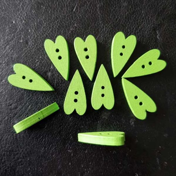 Bouton bois coeur vert N&deg;02-05