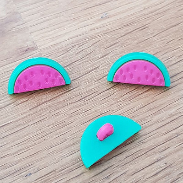 Bouton fantaisie &agrave; motifs pour enfants past&egrave;que N&deg; 05 fushia