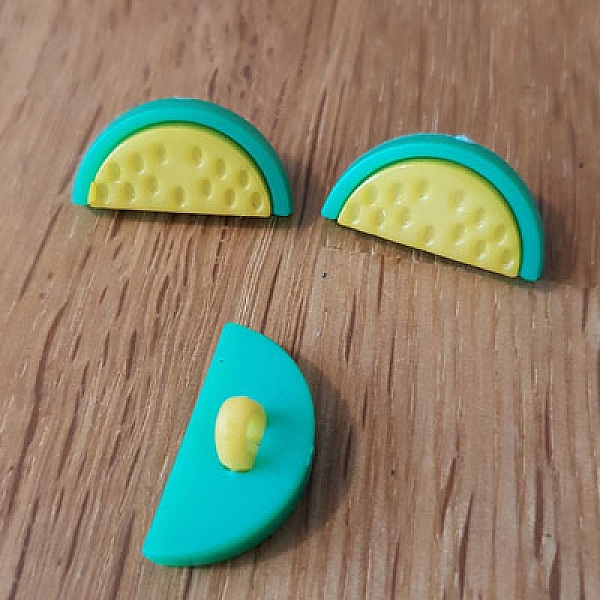 Bouton fantaisie &agrave; motifs pour enfants past&egrave;que N&deg; 10 jaune fonc&eacute;