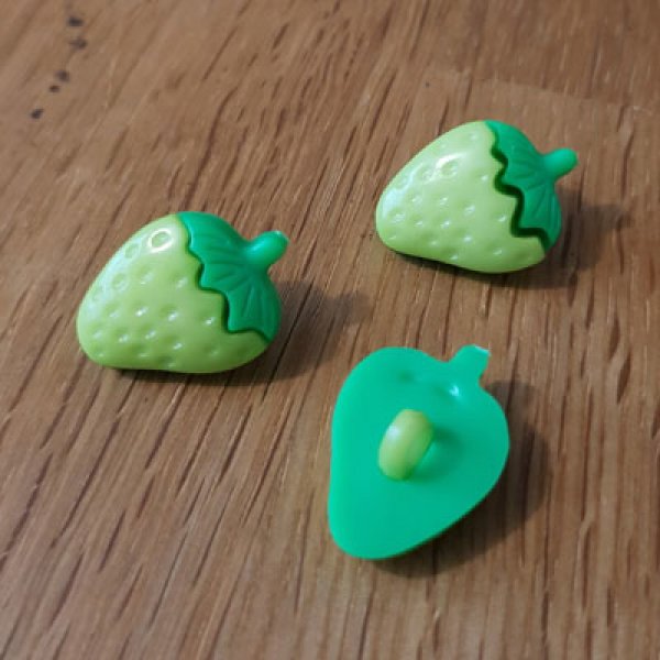 Boutons fantaisie, enfants, b&eacute;b&eacute;s Motif fraise N&deg;14 vert et vert pastel