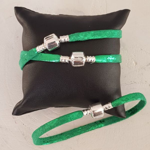 Bracelet Clip Europ&eacute;en lisse Uni 04 DU 15 AU 23 CM Lam&eacute;