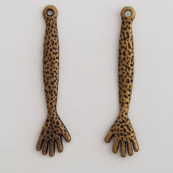 Breloque Bras N&deg;03 "bras et main" x 2 pi&egrave;ces