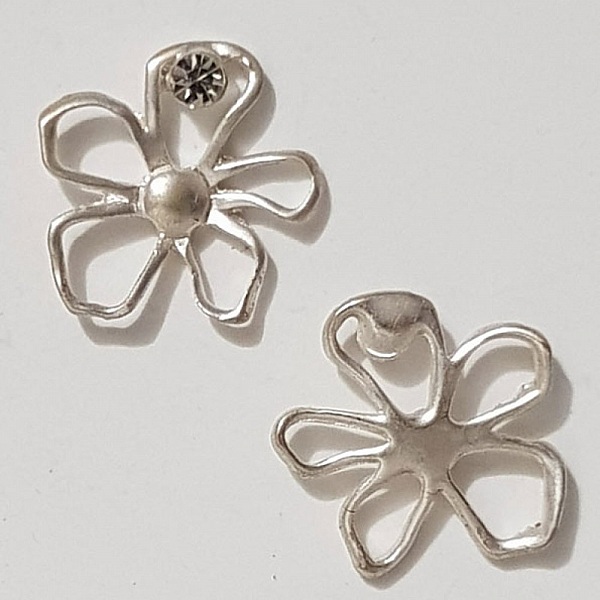 Breloque Fleur M&eacute;tal N&deg;057 Argent