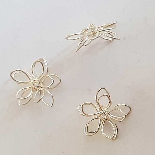 Breloque Fleur M&eacute;tal N&deg;158 Argent