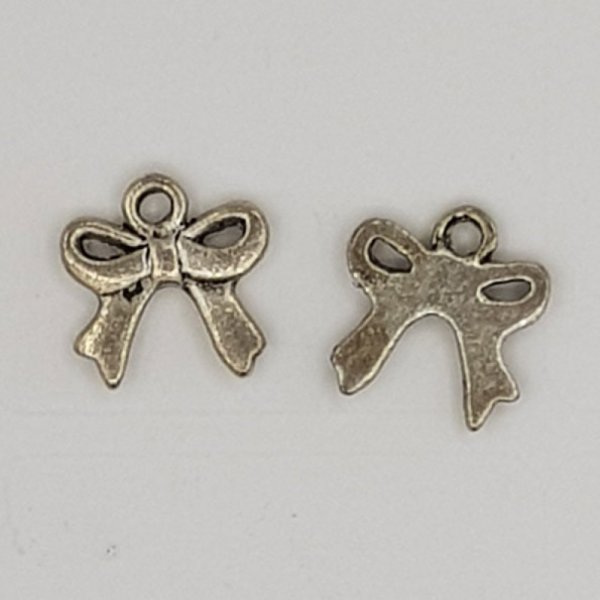 Breloque N&oelig;ud N&deg;12 breloque noeud ruban en m&eacute;tal argent