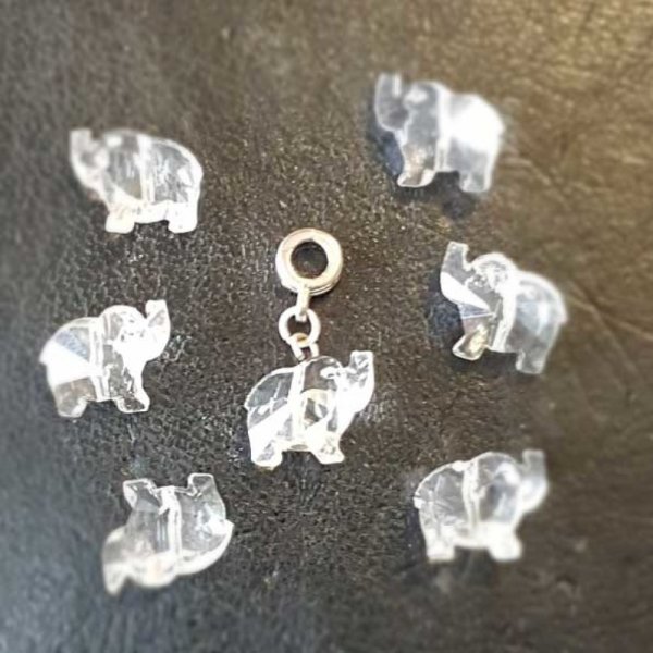 Breloque Pendentif en verre facett&eacute; &eacute;l&eacute;phant N&deg;01-01