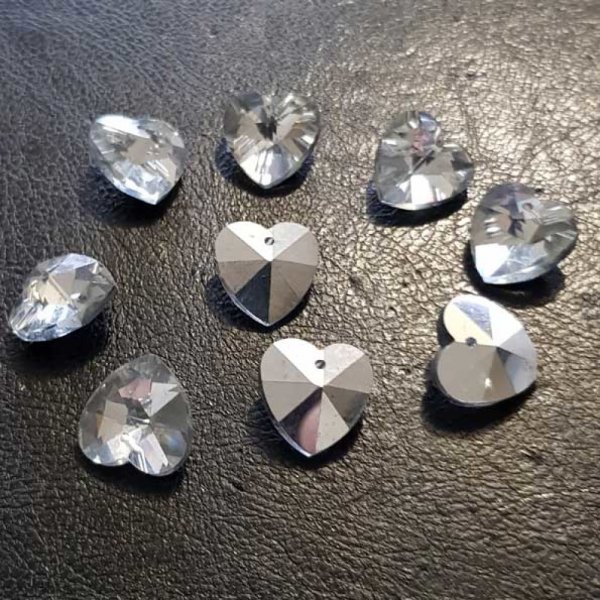Breloque Pendentif en verre facett&eacute; Coeur N&deg;01-01