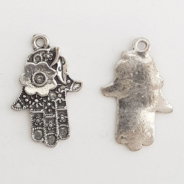 Breloque forme main Hamsa N&deg;03