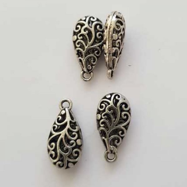 Breloque goutte ajour&eacute; N&deg;04-01