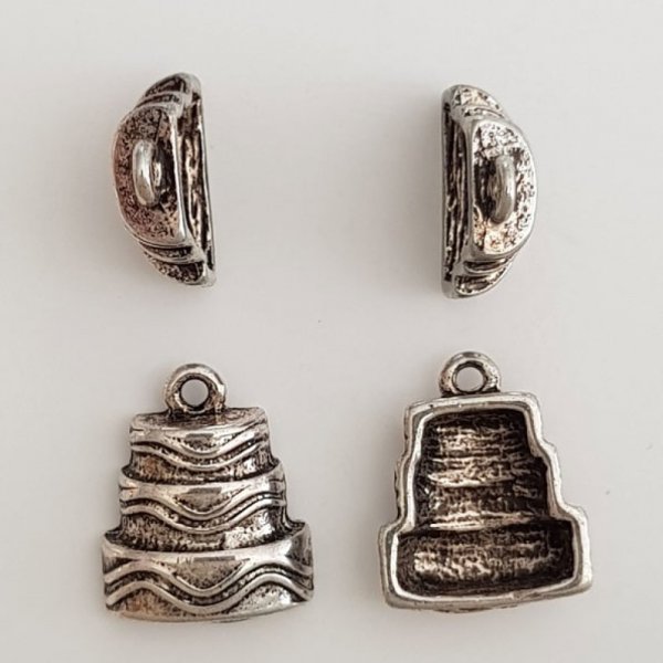 Breloque g&acirc;teau - pi&egrave;ce mont&eacute;e N&deg;02