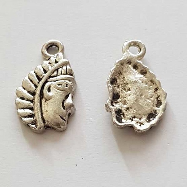 Breloque indien personnage N&deg;01 21 mm