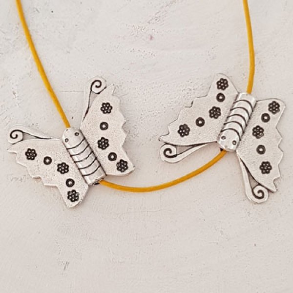 Breloque papillon N&deg;08