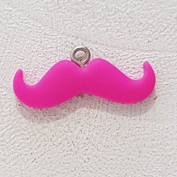 Breloque pendentif Moustache N&deg;06 Fushia
