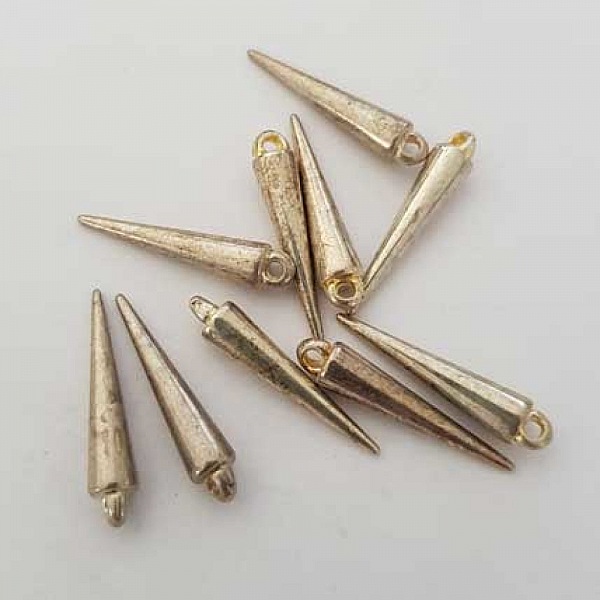 Breloque pic c&ocirc;ne clou argent N&deg;08 23 mm 01