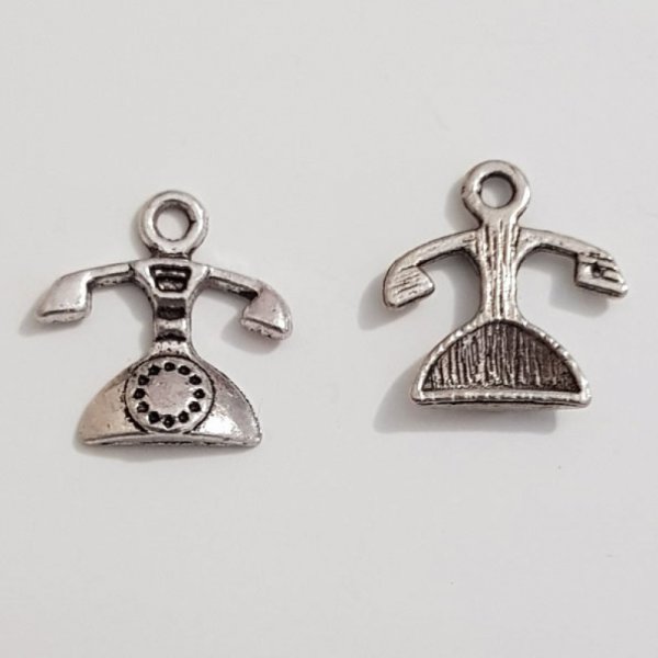 Breloque t&eacute;l&eacute;phone N&deg;04