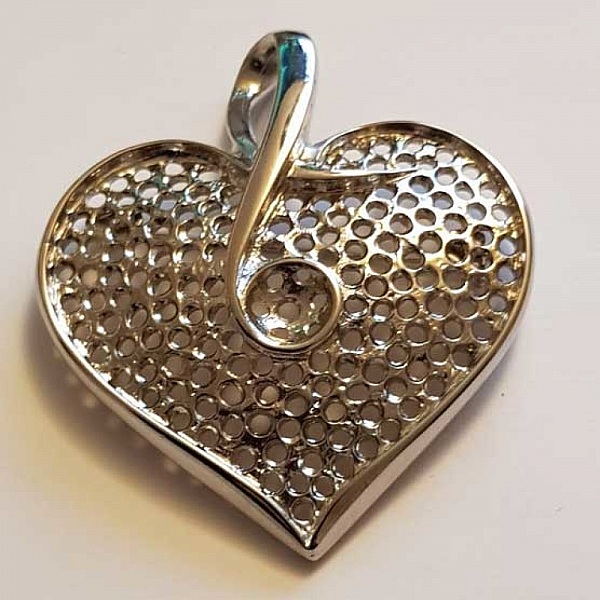 Breloques C&oelig;ur N&deg;86 Broche C&oelig;ur Argent