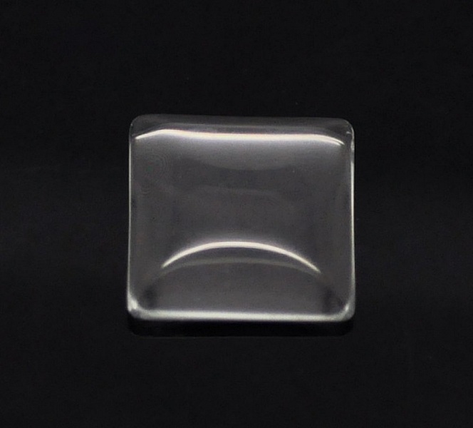 Cabochon Carr&eacute; 15 x 15 mm en verre loupe transparent N&deg;26