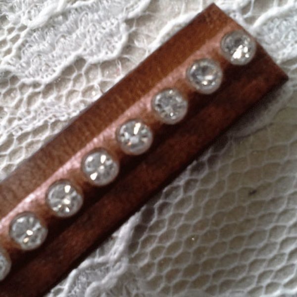 Cuir Bruno de 10 mm Strass Swarovski par 20 cm