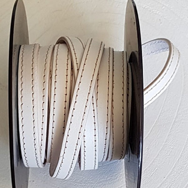 Cuir Plat Veau Blanc 10 mm par 20 cm Cousu 2 fils beige
