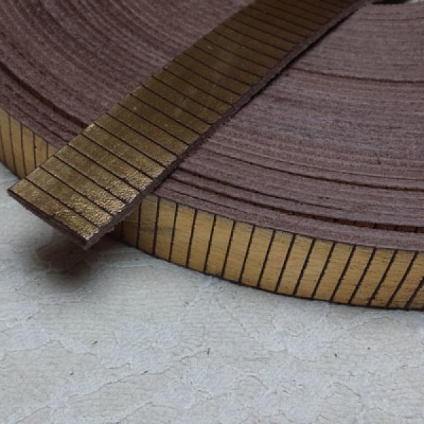 Cuir Rectangle Dor&eacute; de 20 mm par 20 cm