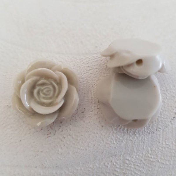 Fleur Synth&eacute;tique 17 mm N&deg;04-05 Gris clair
