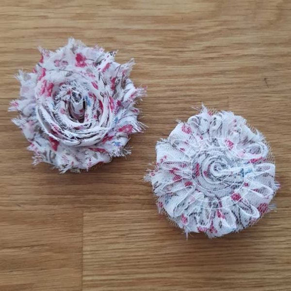 Fleur Tissus effiloch&eacute;e Fantaisie N&deg;33