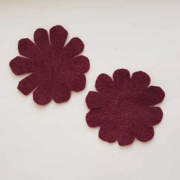 Jolie petite fleur en Feutrine 80 mm N&deg;18-10 x 2 pi&egrave;ces