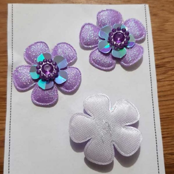 Lot 3 fleurs 5 p&eacute;tales Tissus Mauve