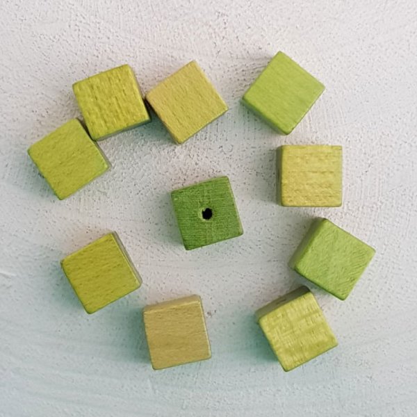 Perle Bois Cube / Carr&eacute; 10 mm Vert