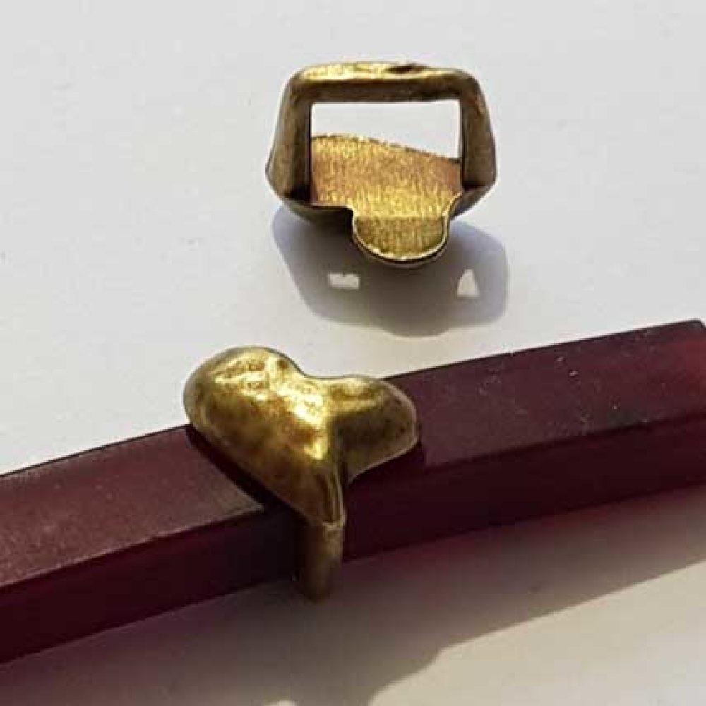 Perle passant coeur pour cuir épais régaliz 10 mm Bronze N°01