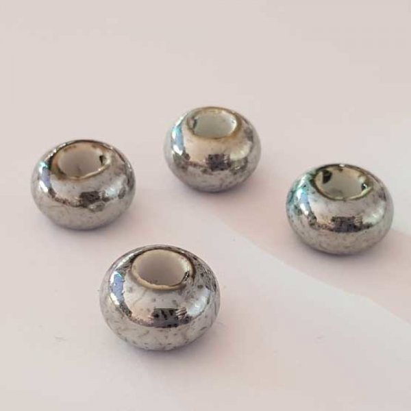 Perle ronde c&eacute;ramique bleu mauve 14 mm