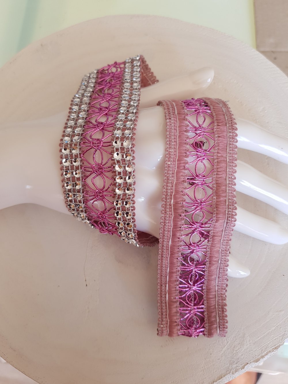 Ruban Strass N&deg;06 Argent et Rose par 0.50 cm.