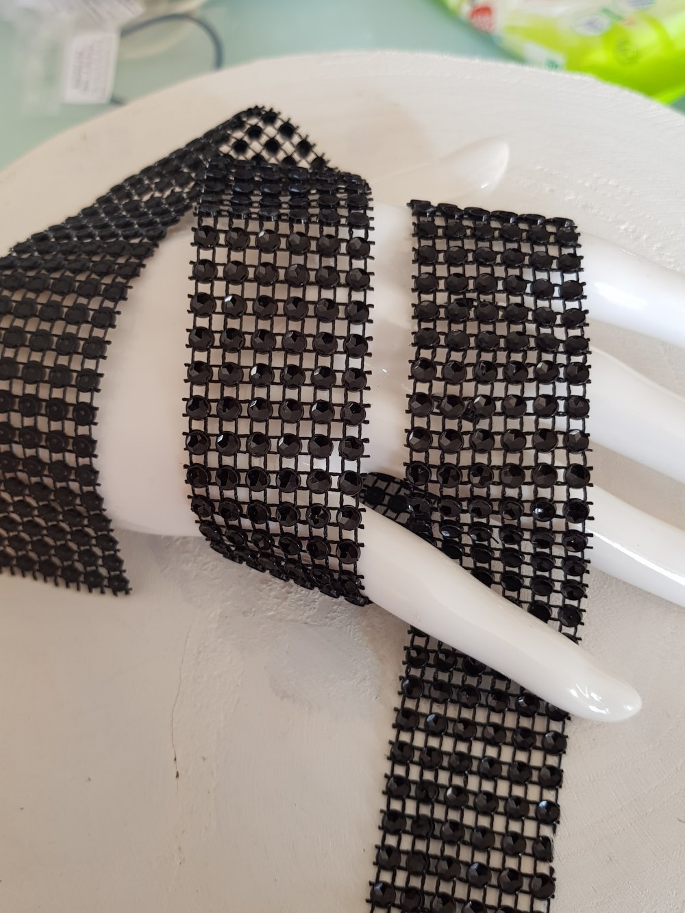 Ruban Strass Noir par 0.50 cm.