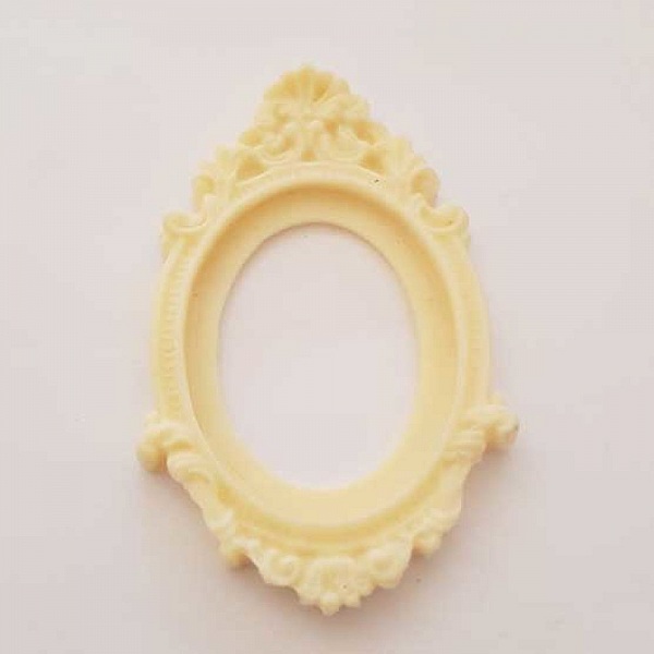 Support cabochon Ovale de 40 X 30 mm R&eacute;sine N&deg;03