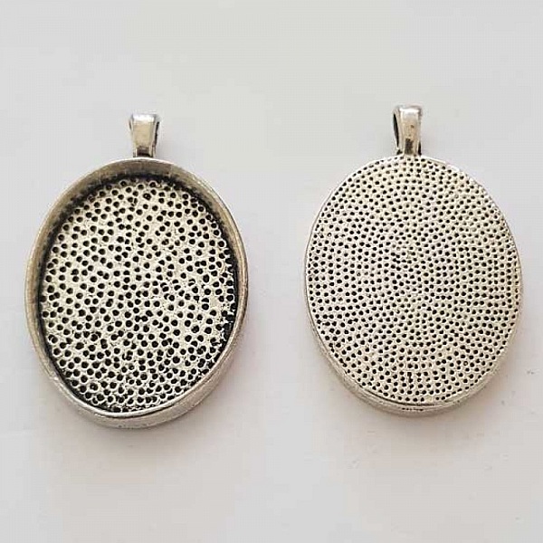 Support cabochon Ovale de 30 X 22 mm Argent N&deg;01