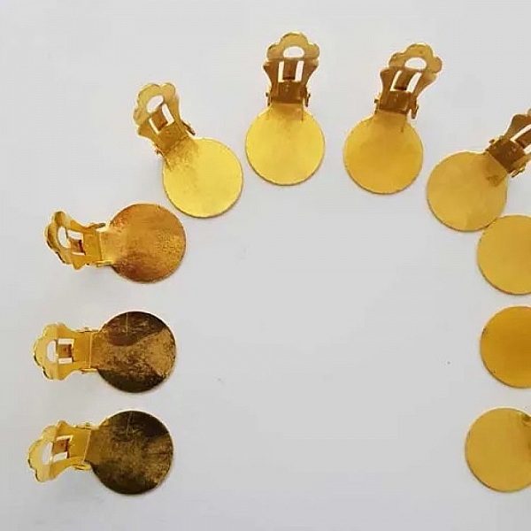 Supports Boucles d'oreilles Clips Plateau N&deg;01 2&eacute;me Choix x 20 Paires Dor&eacute;
