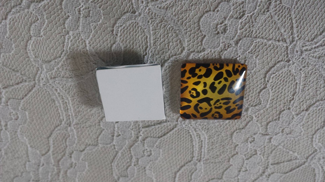 cabochon carr&eacute; en verre 25mm 038 