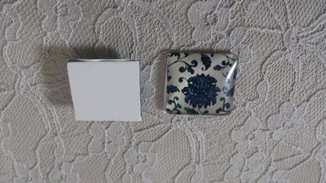 cabochon carr&eacute; en verre 25mm 033 