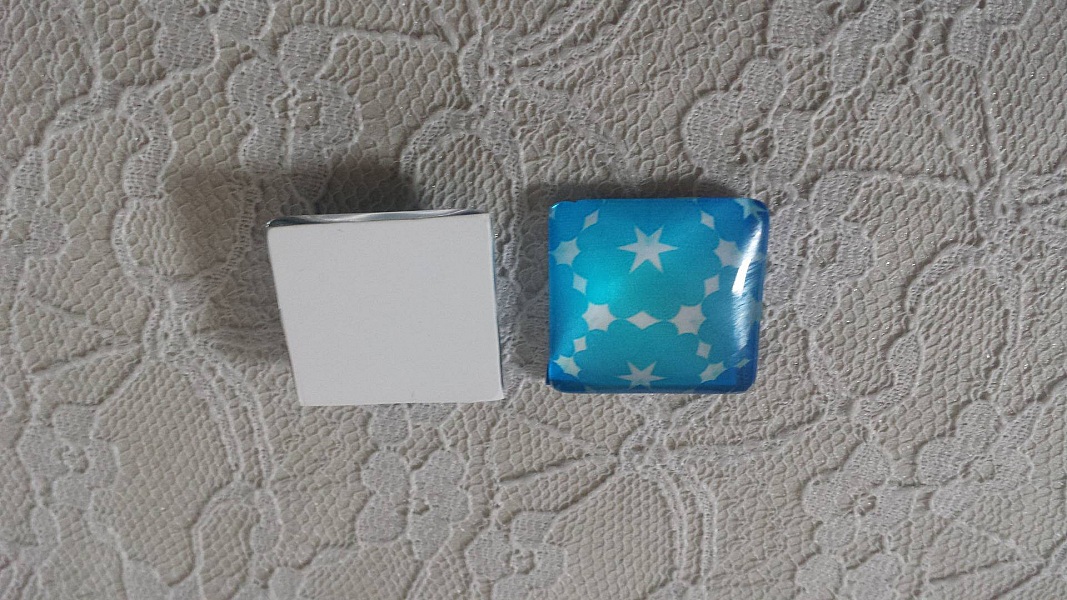 cabochon carr&eacute; en verre 25mm 024 