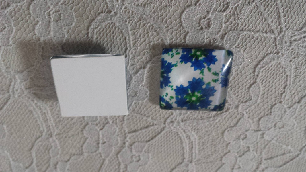 cabochon carr&eacute; en verre 25mm 021 